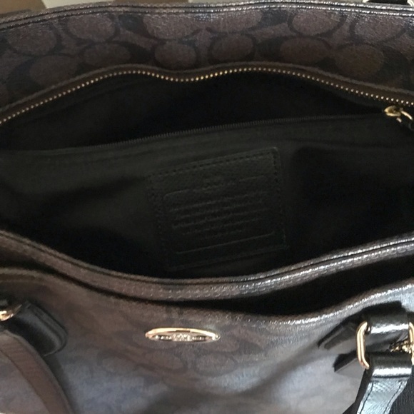 Oversized Coach tote/diaper bag - Picture 3 of 4
